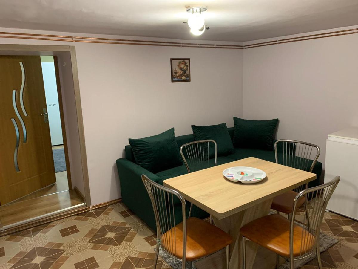 Appartamento Carissa House Braşov Esterno foto