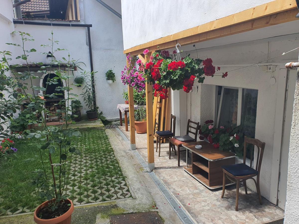 Appartamento Carissa House Braşov Esterno foto