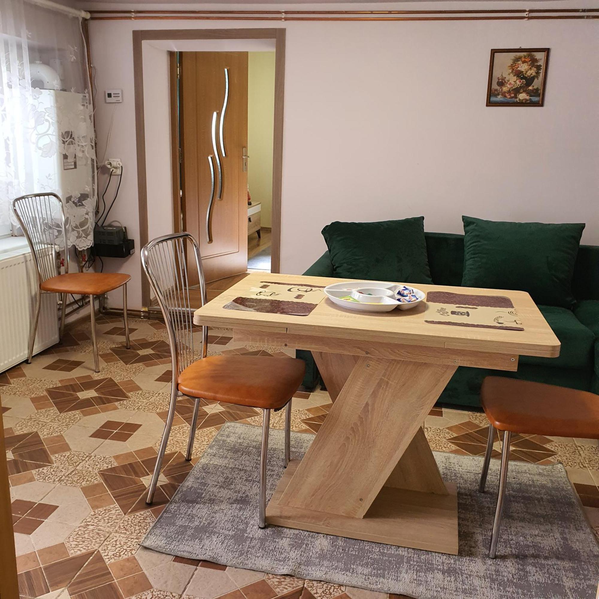 Appartamento Carissa House Braşov Esterno foto